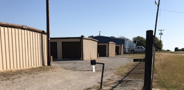 Secure storage units with roll-up doors in Van Alstyne, Texas. Elite Storage #2